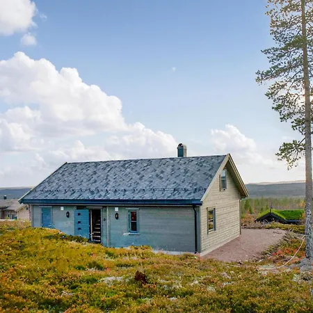 Semesterbostad 4 Bedroom Lovely In